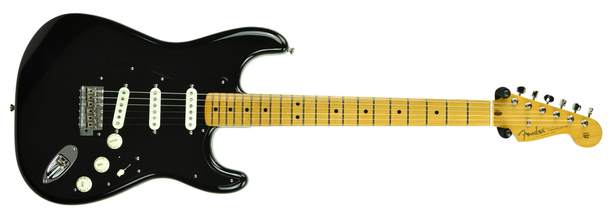 http://musicgalleryinc.com/cdn/shop/products/Fender-custom-shop-david-gilmour-strat-R98846-4_1200x1200.jpg?v=1613499449