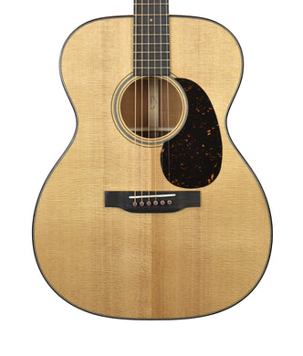 Martin 000-18 Modern Deluxe Acoustic Guitar in Natural 2840897 - The Music Gallery