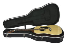 Martin D-28 Acoustic Guitar in Natural 2993213