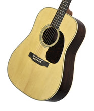 Martin D-28 Acoustic Guitar in Natural 2993213
