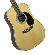 Martin D-28 Acoustic Guitar in Natural 2993213