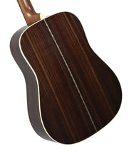 Martin D-28 Acoustic Guitar in Natural 2993213
