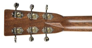 Martin D-28 Acoustic Guitar in Natural 2993213