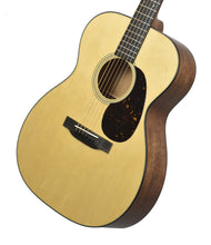 Martin 000-18 Acoustic Guitar in Natural 2980512