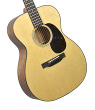 Martin 000-18 Acoustic Guitar in Natural 2980512