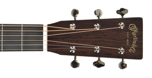 Martin D-18 Acoustic Guitar in Natural 2995264
