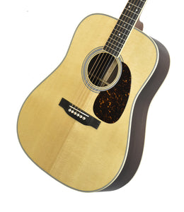 Martin D-35 Acoustic Guitar in Natural 2959474