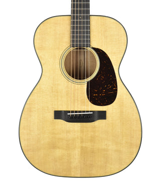 Martin 00-18 Acoustic Guitar in Natural 2800157