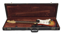 Used 1974 Fender Stratocaster in 3-Tone Sunburst w/HSC 570095