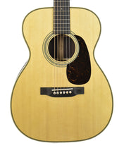 Martin 00-28 Acoustic Guitar in Natural 2999381