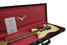Fender Custom Shop Post Modern Stratocaster Journeyman Relic in Aged Vintage White 18360