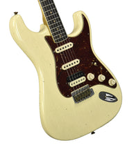 Fender Custom Shop Post Modern Stratocaster Journeyman Relic in Aged Vintage White 18360