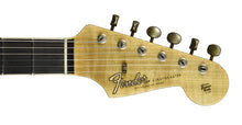 Fender Custom Shop Post Modern Stratocaster Journeyman Relic in Aged Vintage White 18360