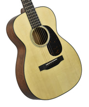 Martin Custom Shop 0-18 Acoustic Guitar in Natural 3073943