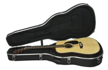 Martin HD-28 Acoustic Guitar in Natural 3068097
