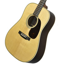 Martin HD-28 Acoustic Guitar in Natural 3068097