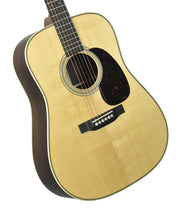 Martin HD-28 Acoustic Guitar in Natural 3068097
