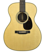 Martin OM-28 Acoustic Guitar in Natural 3080108