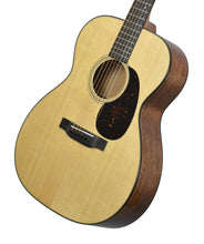 Martin 000-18 Acoustic Guitar in Natural 3090681