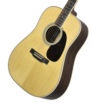 Martin D-35 Acoustic Guitar in Natural 2880351