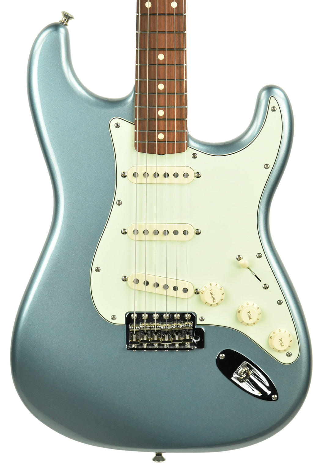 Used Fender Vintera '60s Stratocaster in Ice Blue Metallic MX19058632 - The Music Gallery